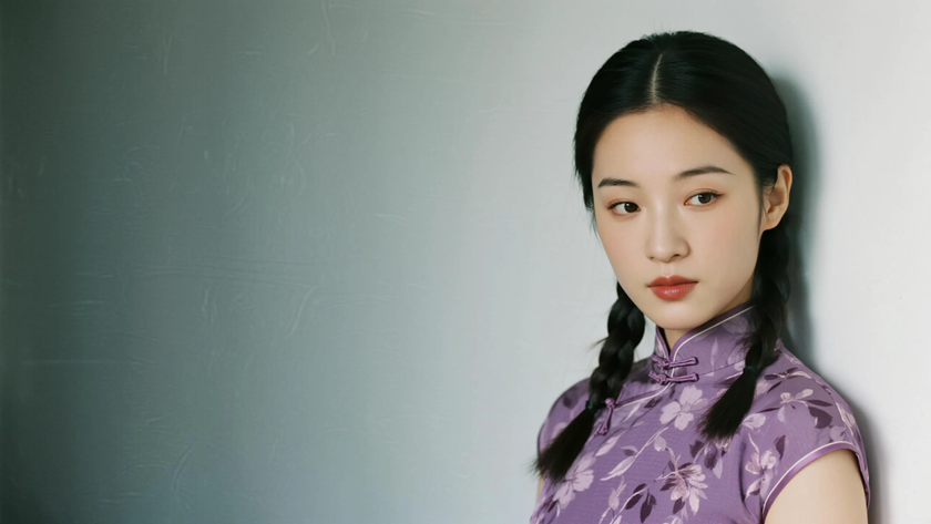 AI优雅旗袍模特穿搭芋紫碎花斜襟旗袍柔美国风女生正面纯色背景,电脑壁纸