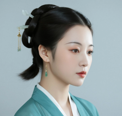 AI国风美人电脑桌面壁纸 | 青碧唐制圆领袍飒爽女子8K超高清无水印套图
