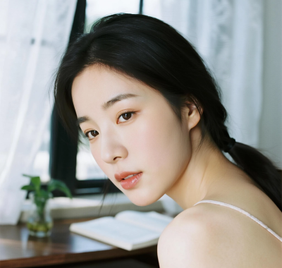 AI清新治愈高清图集 | 女生窗边柔光唯美套图