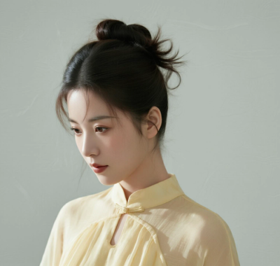 AI优雅旗袍电脑桌面壁纸 | 鹅黄薄纱灵动娇俏女生8K超高清无水印套图